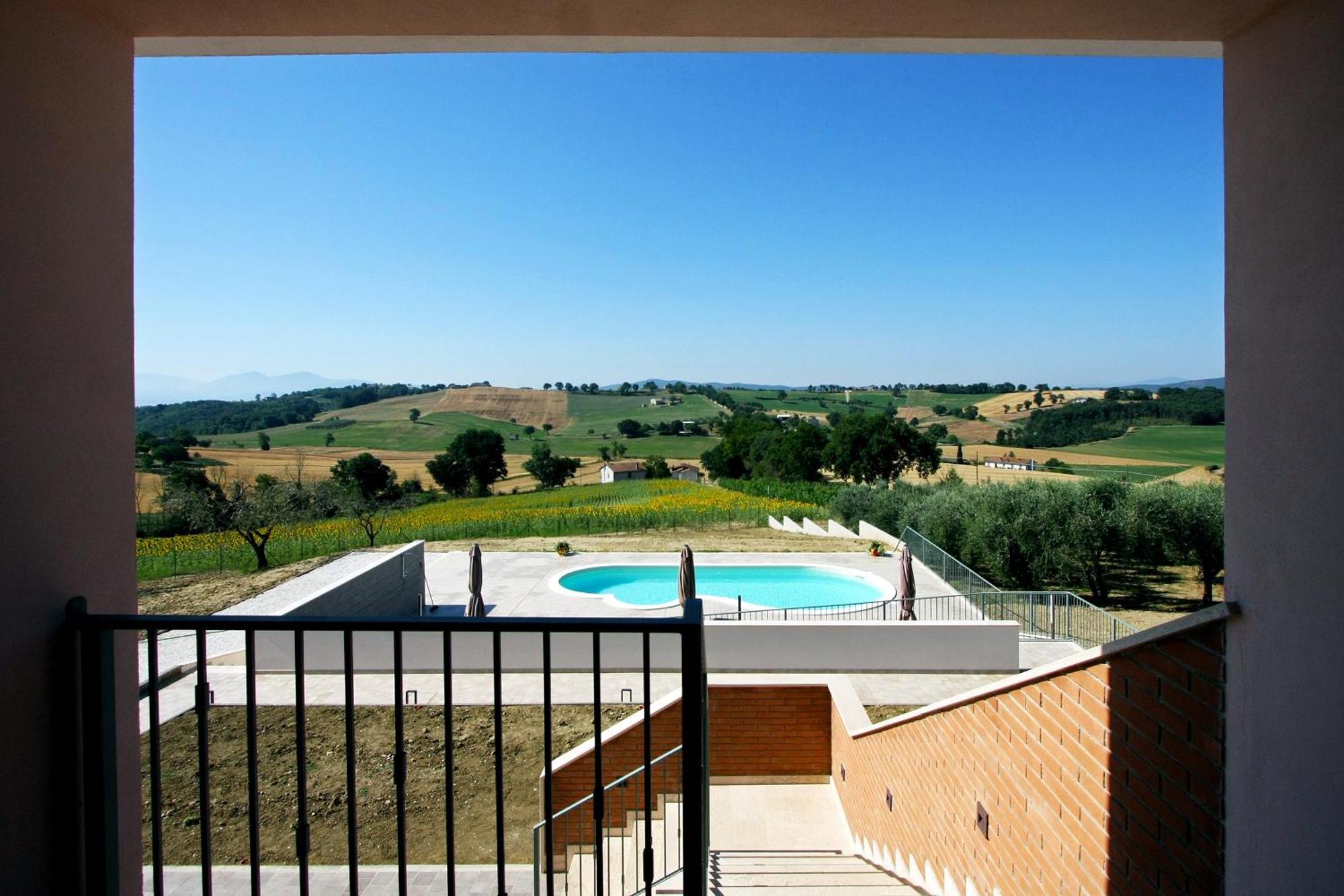 Villa La Collina Del Girasole Montecastrilli Exterior foto