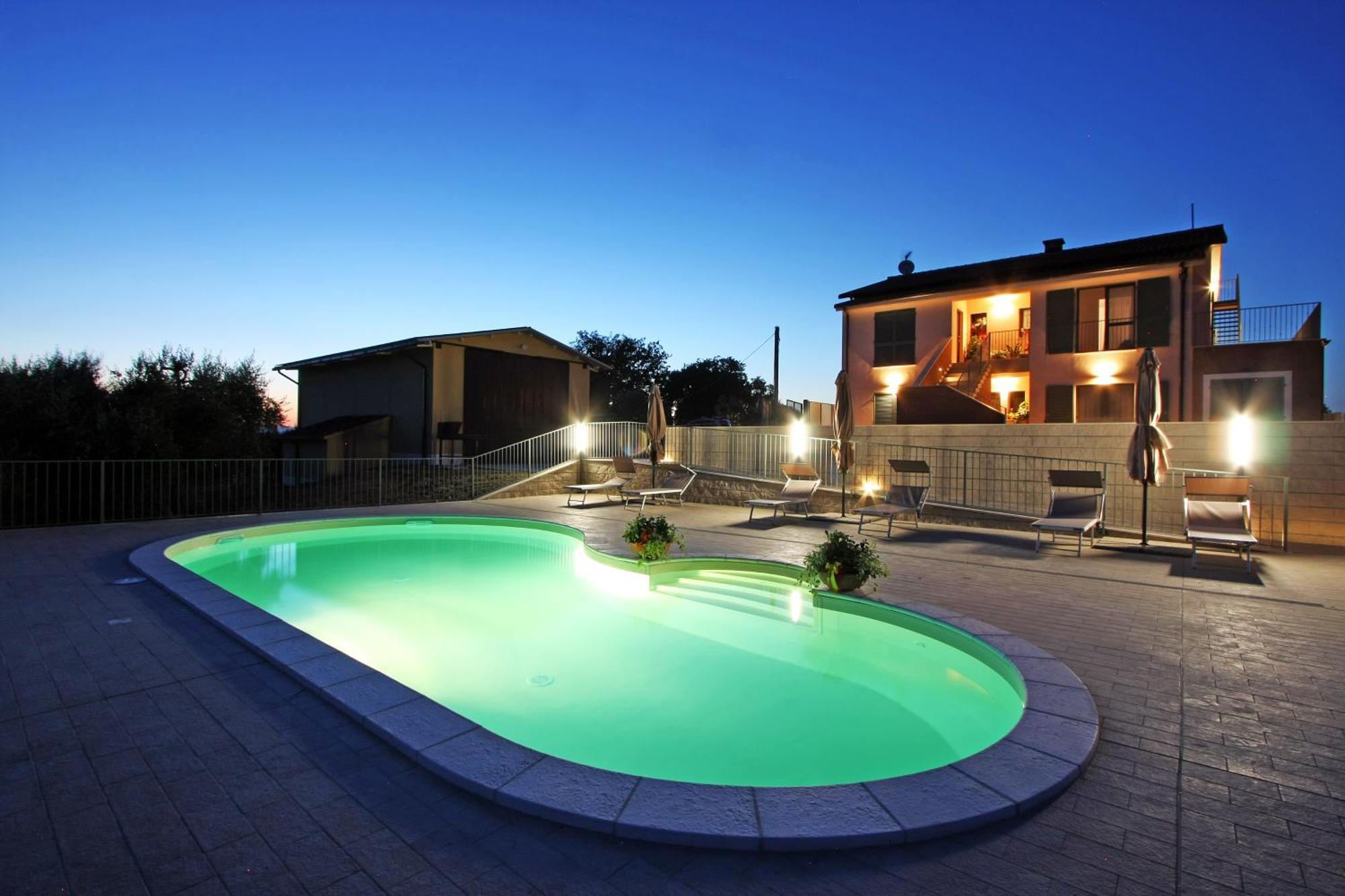 Villa La Collina Del Girasole Montecastrilli Exterior foto