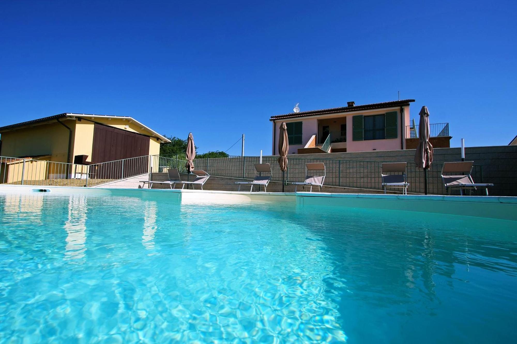 Villa La Collina Del Girasole Montecastrilli Exterior foto