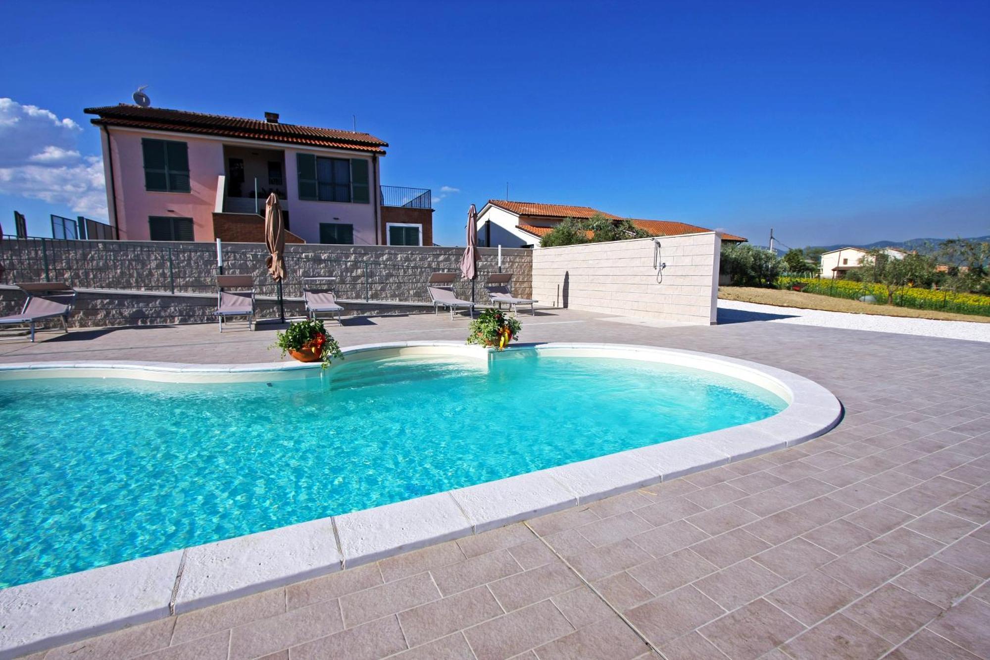 Villa La Collina Del Girasole Montecastrilli Exterior foto